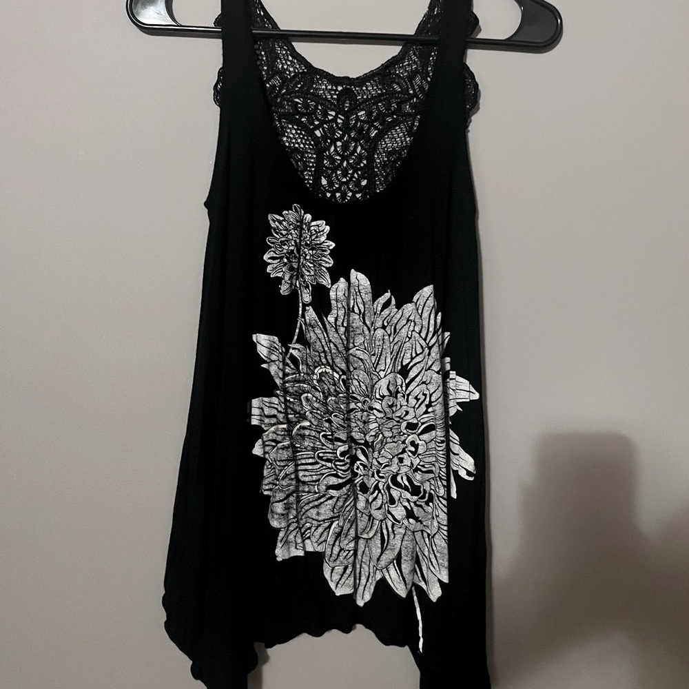Floral black tank graphic blouse